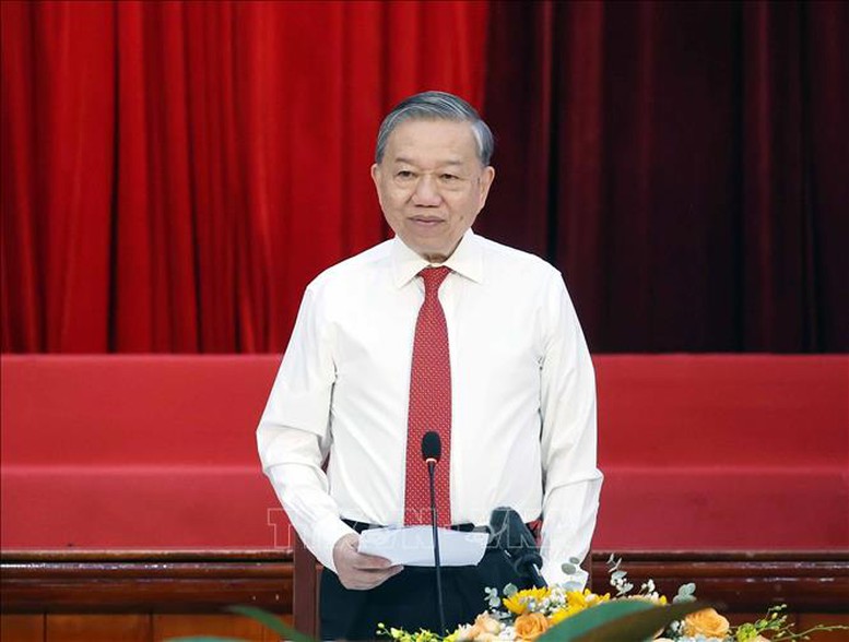 Tổng Bí thư Tô Lâm tại buổi gặp mặt cán bộ lão thành cách mạng, người có công, gia đình chính sách tiêu biểu tại khu vực miền Nam sáng 21/4