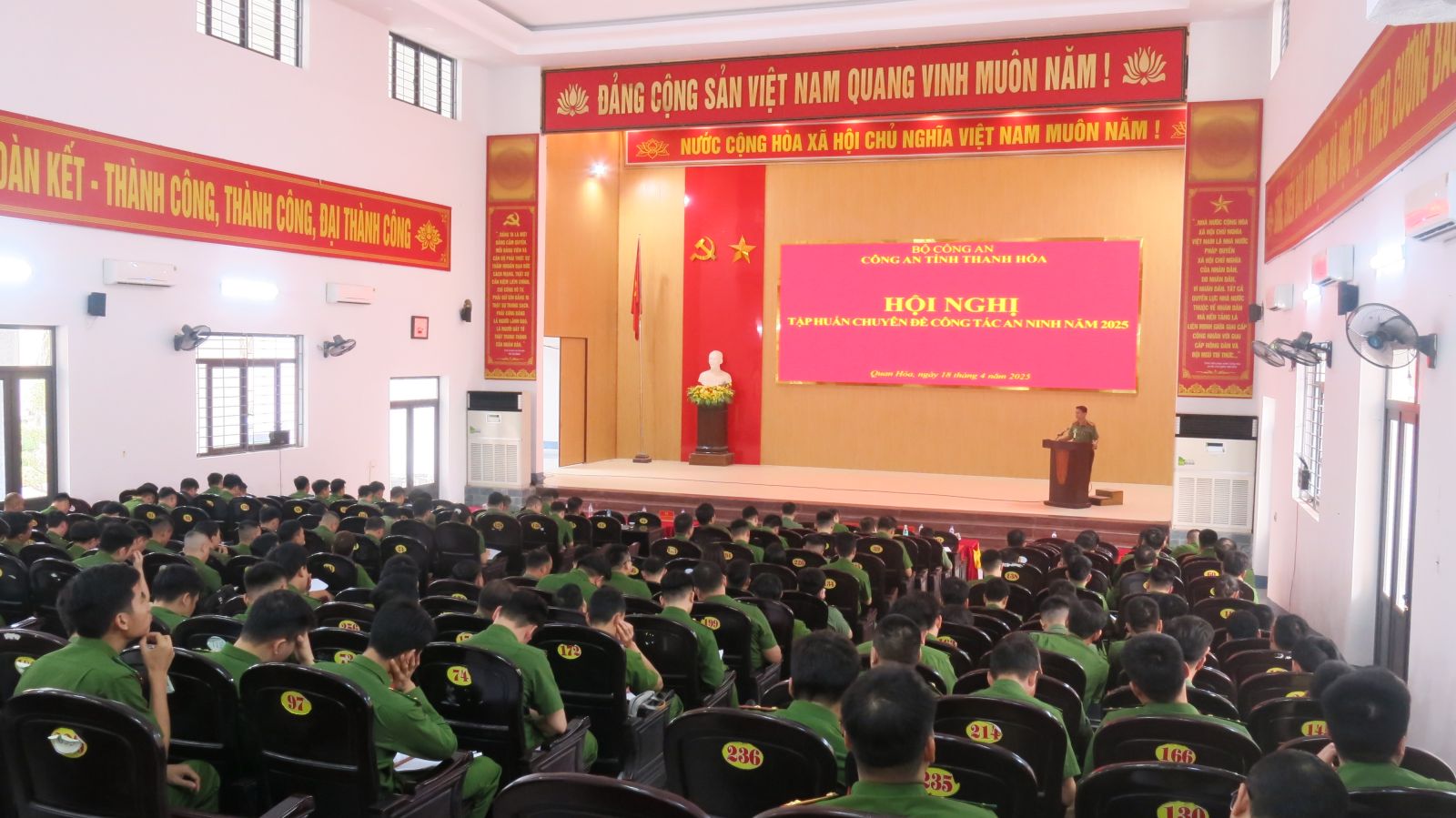 Toàn cảnh lớp tập huấn Toàn cảnh lớp tập huấn