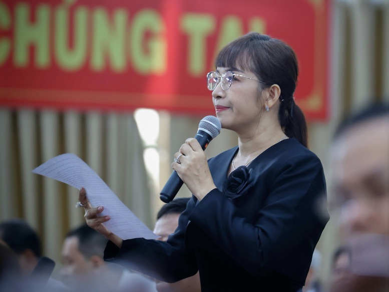 Cử tri Lê Thanh Trúc phát biểu tại hội nghị - Ảnh: VGP/Nhật Bắc Cử tri Lê Thanh Trúc phát biểu tại hội nghị - Ảnh: VGP/Nhật Bắc