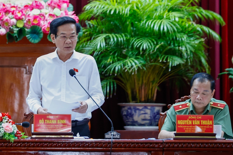 Bí thư Thành ủy Cần Thơ Đỗ Thanh Bình trả lời kiến nghị của cử tri - Ảnh: VGP/Nhật Bắc Bí thư Thành ủy Cần Thơ Đỗ Thanh Bình trả lời kiến nghị của cử tri - Ảnh: VGP/Nhật Bắc