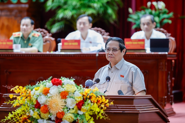 Thủ tướng biểu dương nỗ lực và kết quả đạt được của Đảng bộ, chính quyền, quân và dân TP. Cần Thơ đã đóng góp tích cực, hiệu quả vào thành tựu chung của cả nước - Ảnh: VGP/Nhật Bắc Thủ tướng biểu dương nỗ lực và kết quả đạt được của Đảng bộ, chính quyền, quân và dân TP. Cần Thơ đã đóng góp tích cực, hiệu quả vào thành tựu chung của cả nước - Ảnh: VGP/Nhật Bắc
