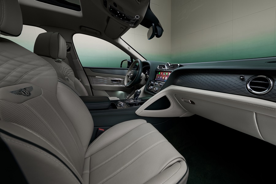 Màu Light Emerald Bentayga EWB Atelier Edition Màu Light Emerald Bentayga EWB Atelier Edition