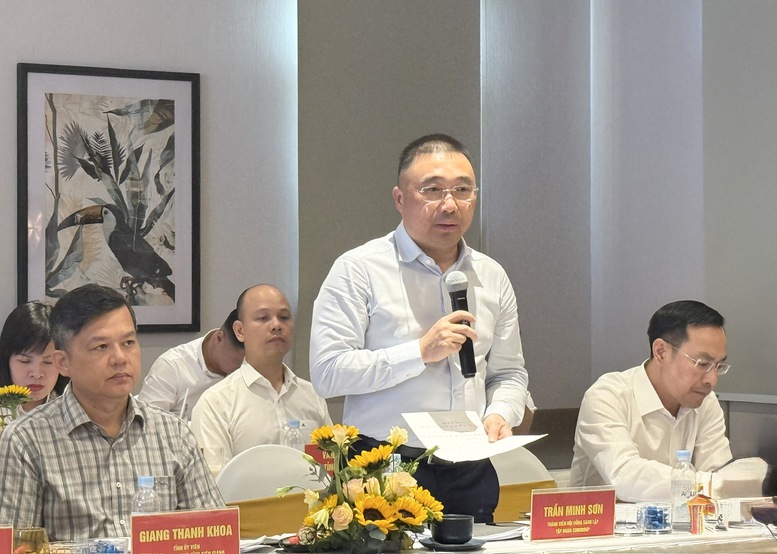 Ông Trần Minh Sơn, Thành viên Hội đồng sáng lập Tập đoàn Sun Group phát biểu tại cuộc làm việc - Ảnh: VGP/Thu Sa