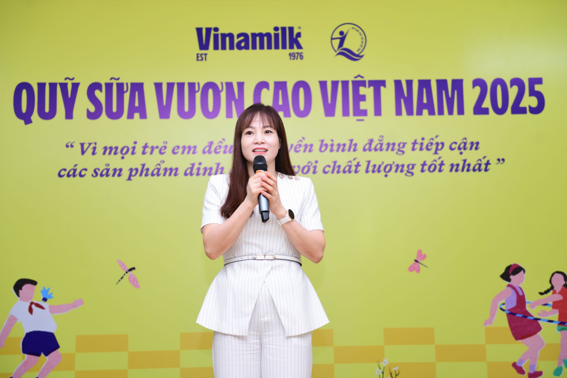 Bà Nguyễn Thị Hiền – Phó giám đốc Quỹ Bảo trợ Trẻ em Việt Nam (Ảnh: Nam Anh). Bà Nguyễn Thị Hiền – Phó giám đốc Quỹ Bảo trợ Trẻ em Việt Nam (Ảnh: Nam Anh).