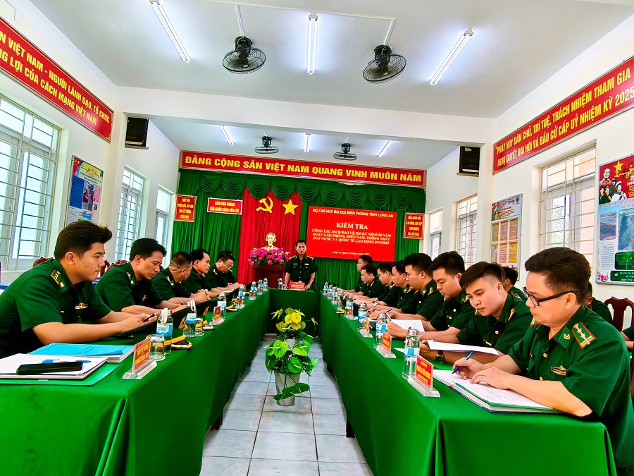 Đại tá Trương Thùy Dương, Phó Chỉ huy trưởng Bộ đội Biên phòng tỉnh đánh giá cao sự chuẩn bị nghiêm túc của các đồn Biên phòng, xây dựng đầy đủ hệ thống văn kiện, kế hoạch luyện tập sẵn sàng chiến đấu