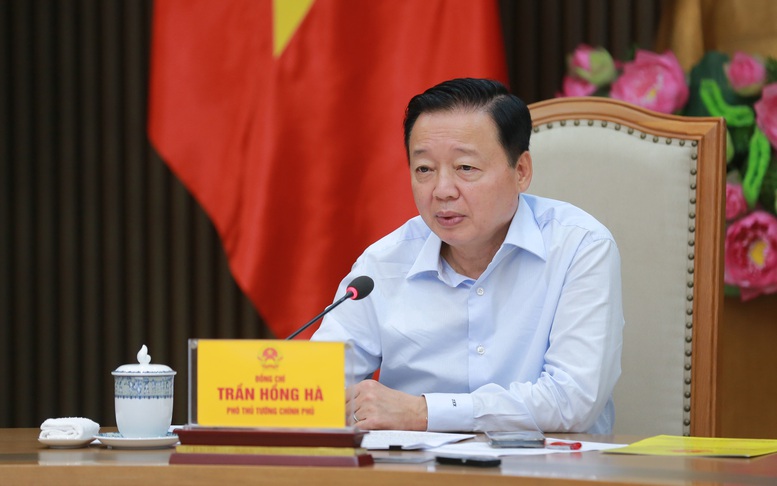 Phó Thủ tướng Trần Hồng Hà yêu cầu khẩn trương hoàn thành công tác chuẩn bị khởi công 2 dự án cao tốc Gia Nghĩa - Chơn Thành, Nam Định - Thái Bình - Ảnh: VGP/Minh Khôi