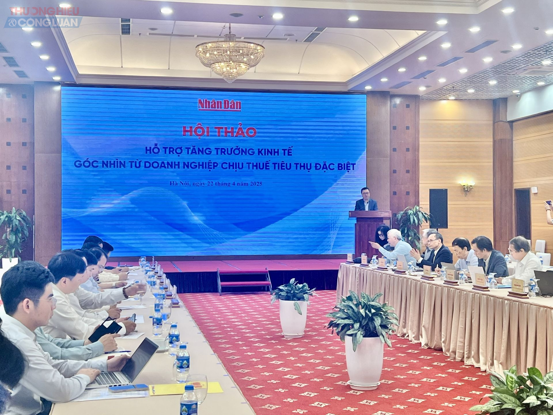 Đồng chí Lê Quốc Minh, Ủy viên Trung ương Đảng, Tổng Biên tập Báo Nhân Dân, Phó Trưởng ban Tuyên giáo và Dân vận Trung ương, Chủ tịch Hội Nhà báo Việt Nam Đồng chí Lê Quốc Minh, Ủy viên Trung ương Đảng, Tổng Biên tập Báo Nhân Dân, Phó Trưởng ban Tuyên giáo và Dân vận Trung ương, Chủ tịch Hội Nhà báo Việt Nam