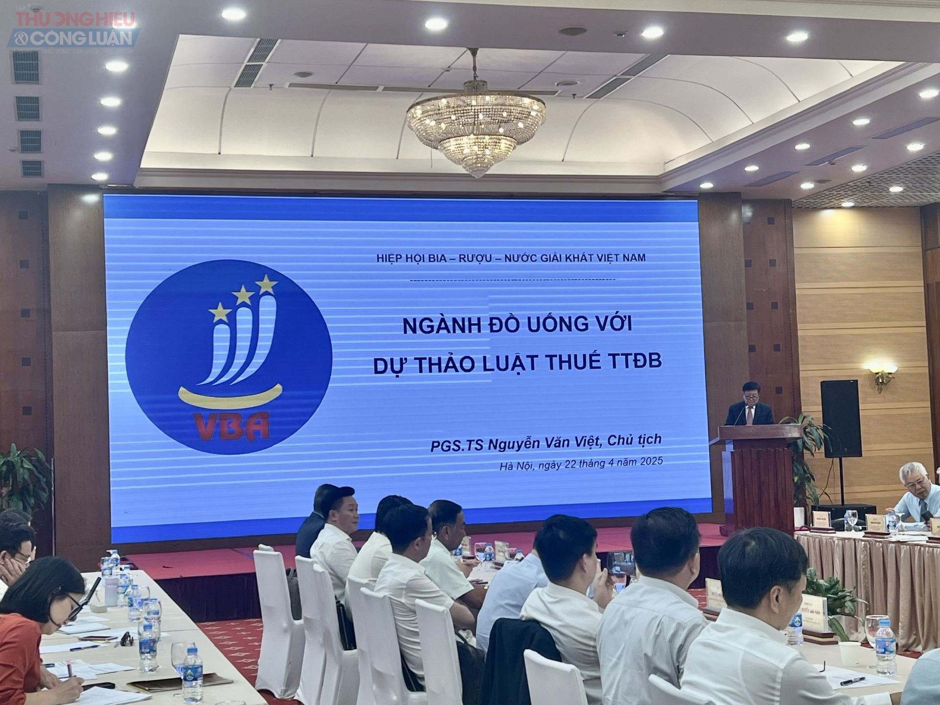 Phó Giáo sư, Tiến sĩ Nguyễn Văn Việt, Chủ tịch Hiệp hội Bia-Rượu-Nước giải khát Việt Nam Phó Giáo sư, Tiến sĩ Nguyễn Văn Việt, Chủ tịch Hiệp hội Bia-Rượu-Nước giải khát Việt Nam
