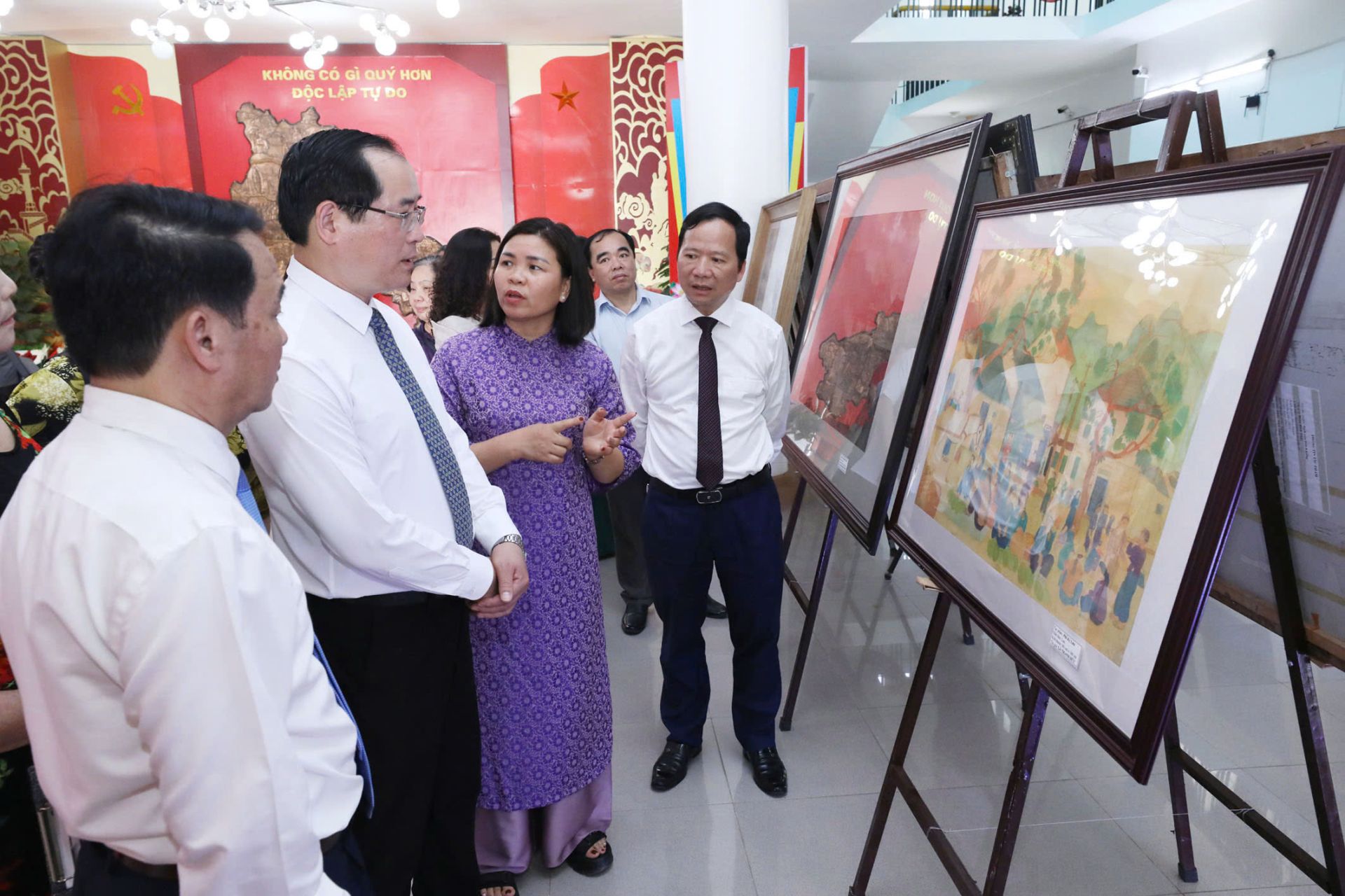 Lạng Sơn: Khai mạc Triển lãm “Nhiếp ảnh, Mỹ thuật Lạng Sơn 50 năm sau ngày đất nước thống nhất”