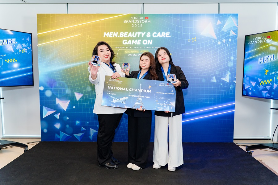 Các ứng viên thắng cuộc tại Việt nam được trao cơ hội thực hiện các hoạt động kinh doanh thực tế Các ứng viên thắng cuộc tại Việt nam được trao cơ hội thực hiện các hoạt động kinh doanh thực tế