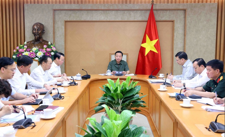 Phó Thủ tướng Trần Hồng Hà: Nghị định cần thể hiện sự đổi mới trong tư duy, phương pháp, cách làm, cơ chế hỗ trợ, đầu tư cho công tác phòng, chống dịch bệnh so với trước đây - Ảnh: VGP Phó Thủ tướng Trần Hồng Hà: Nghị định cần thể hiện sự đổi mới trong tư duy, phương pháp, cách làm, cơ chế hỗ trợ, đầu tư cho công tác phòng, chống dịch bệnh so với trước đây - Ảnh: VGP