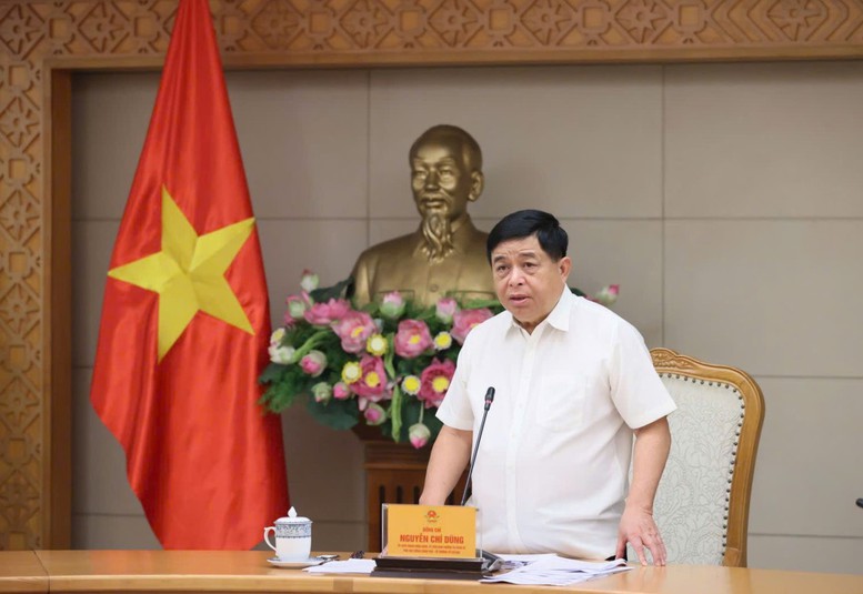Phó Thủ tướng Nguyễn Chí Dũng đề nghị cấp ủy khóa mới phải tiêu biểu về bản lĩnh, trí tuệ, đạo đức, năng lực, uy tín; là trung tâm đoàn kết, trong sạch, vững mạnh, đáp ứng yêu cầu giai đoạn mới - Ảnh: VGP Phó Thủ tướng Nguyễn Chí Dũng đề nghị cấp ủy khóa mới phải tiêu biểu về bản lĩnh, trí tuệ, đạo đức, năng lực, uy tín; là trung tâm đoàn kết, trong sạch, vững mạnh, đáp ứng yêu cầu giai đoạn mới - Ảnh: VGP