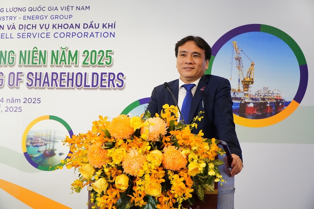 Ông Nguyễn Xuân Cường - Thành viên HĐQT, Tổng Giám đốc PV Drilling báo cáo kết quả hoạt động sản xuất kinh doanh năm 2024 và kế hoạch năm 2025 Ông Nguyễn Xuân Cường - Thành viên HĐQT, Tổng Giám đốc PV Drilling báo cáo kết quả hoạt động sản xuất kinh doanh năm 2024 và kế hoạch năm 2025