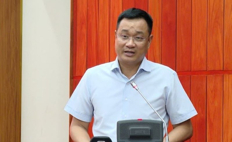Bí thư Tỉnh ủy Quảng Bình Lê Ngọc Quang phát biểu kết luận tại phiên họp. Bí thư Tỉnh ủy Quảng Bình Lê Ngọc Quang phát biểu kết luận tại phiên họp.