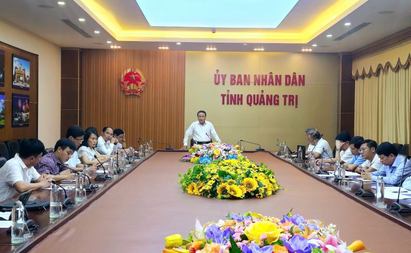 Quyền Chủ tịch UBND tỉnh Quảng Trị Hà Sỹ Đồng chủ trì cuộc họp. Quyền Chủ tịch UBND tỉnh Quảng Trị Hà Sỹ Đồng chủ trì cuộc họp.