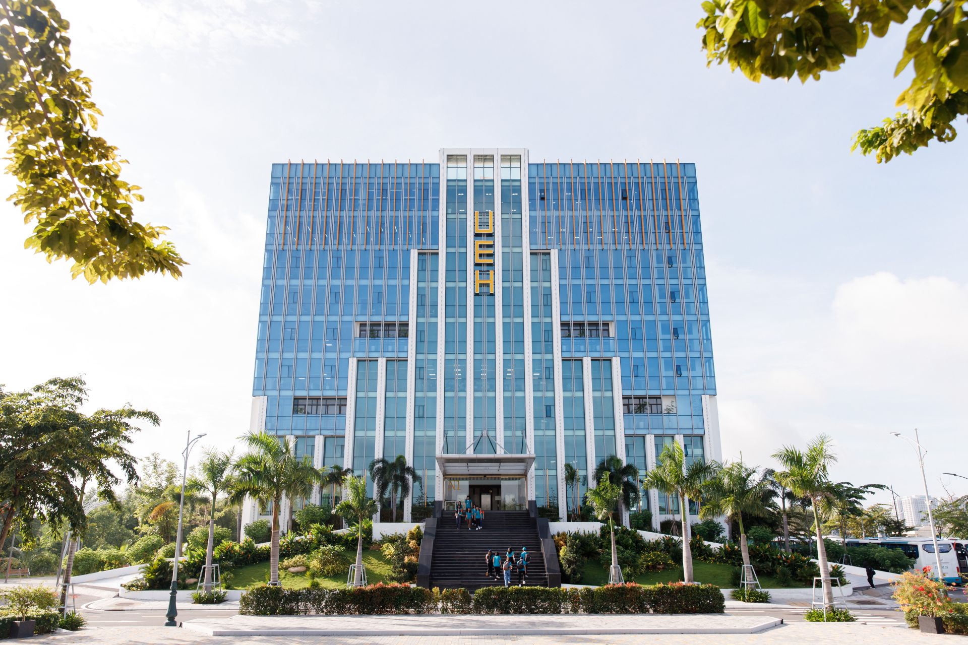 UEH là một trong những đại học tiên phong chiến lược Đa ngành và Bền vững song hành với quá trình quốc tế hóa toàn diện