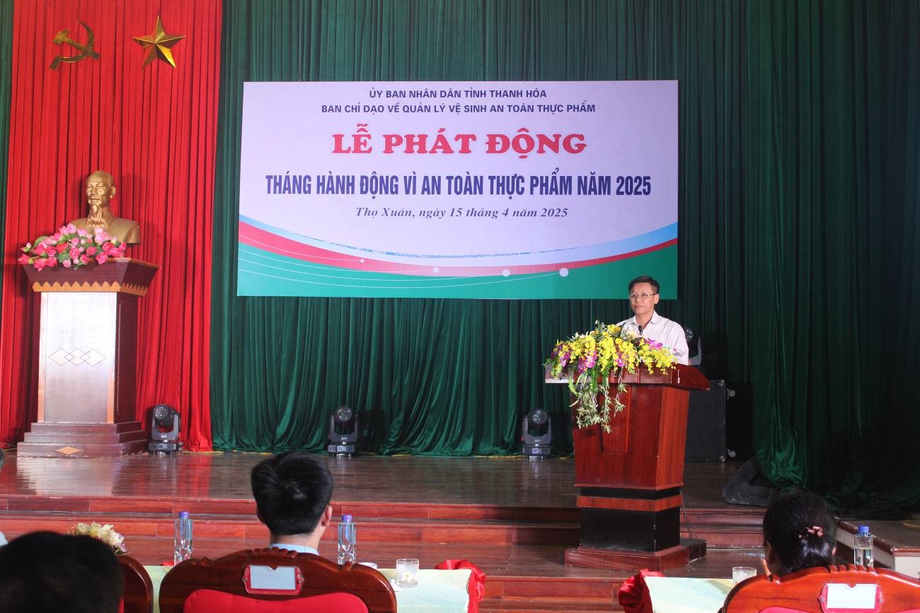 Nguyễn Xuân Hải - Ủy viên ban thường vụ huyện ủy, PCT UBND huyện Thọ Xuân phát biểu khai mạc Lễ phát động Nguyễn Xuân Hải - Ủy viên ban thường vụ huyện ủy, PCT UBND huyện Thọ Xuân phát biểu khai mạc Lễ phát động