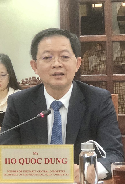 &Ocirc;ng Hồ Quốc Dũng ph&aacute;t biểu tại buổi l&agrave;m việc. Ảnh: VH