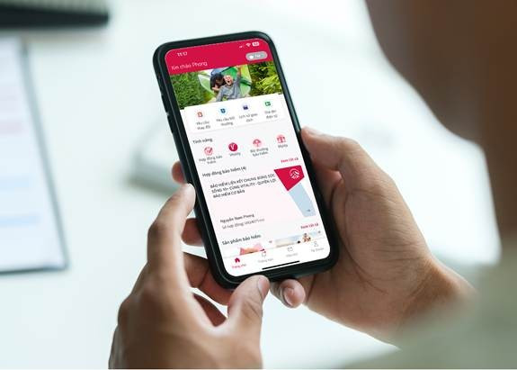 AIA Việt Nam đã đầu tư mạnh mẽ vào công nghệ từ nhiều năm qua, hướng đến xây dựng một hệ sinh thái số, lấy khách hàng làm trung tâm AIA Việt Nam đã đầu tư mạnh mẽ vào công nghệ từ nhiều năm qua, hướng đến xây dựng một hệ sinh thái số, lấy khách hàng làm trung tâm