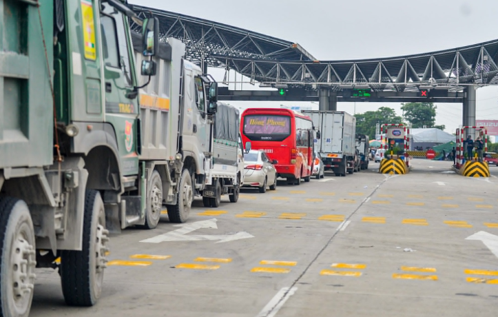 Cục đường bộ Việt Nam yêu cầu các Trạm thu phí dịch vụ sử dụng đường bộ có phương án tăng cường nhân viên trực gác; phối hợp với lực lượng chức năng có phương án phân luồng, điều tiết giao thông... Ảnh: KT Cục đường bộ Việt Nam yêu cầu các Trạm thu phí dịch vụ sử dụng đường bộ có phương án tăng cường nhân viên trực gác; phối hợp với lực lượng chức năng có phương án phân luồng, điều tiết giao thông... Ảnh: KT