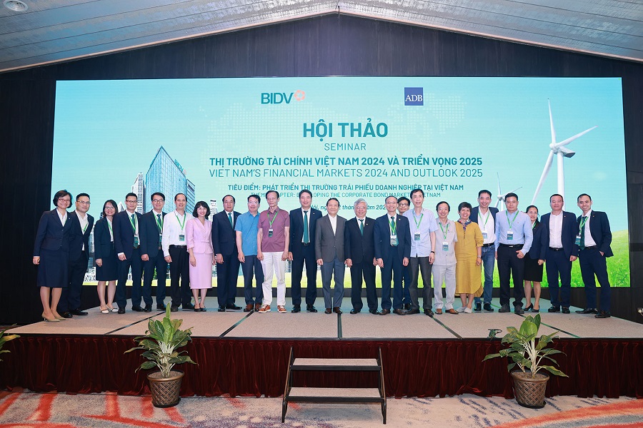 Các chuyên gia tham dự Hội thảo