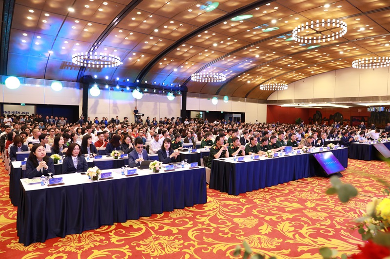 Hội trường chính và 2 hội trường phụ tại Đại hội đều chật kín chỗ ngồi