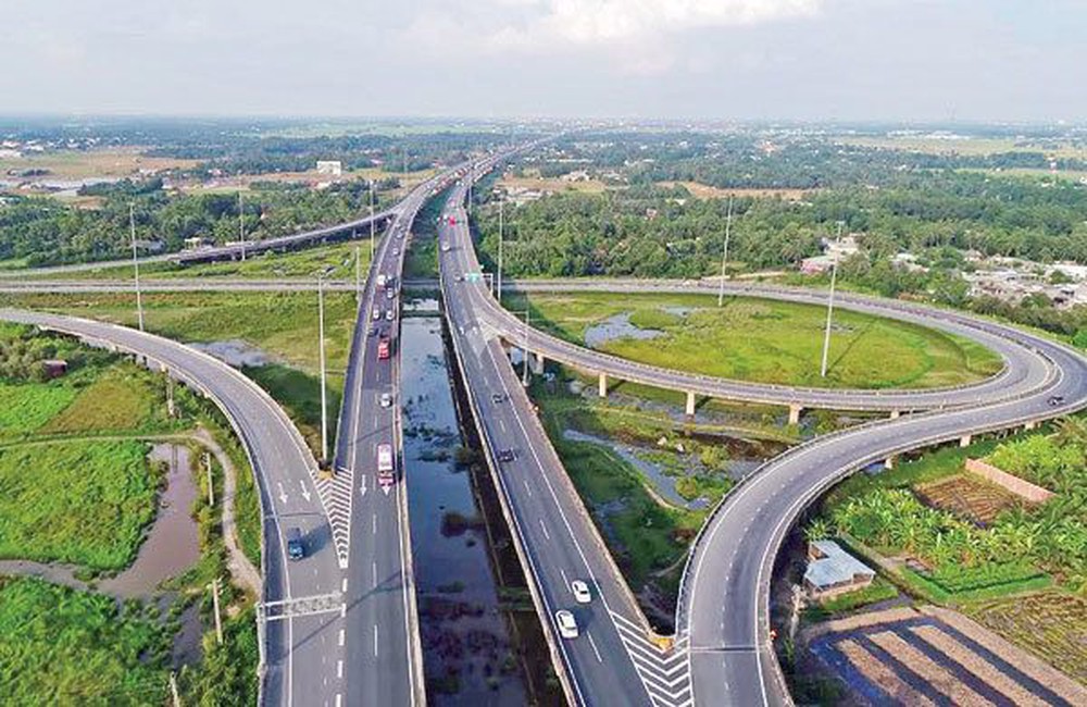 Khu vực Đồng bằng sông Cửu Long được quy hoạch 7 tuyến cao tốc với tổng chiều dài khoảng 1.256 km. Khu vực Đồng bằng sông Cửu Long được quy hoạch 7 tuyến cao tốc với tổng chiều dài khoảng 1.256 km.