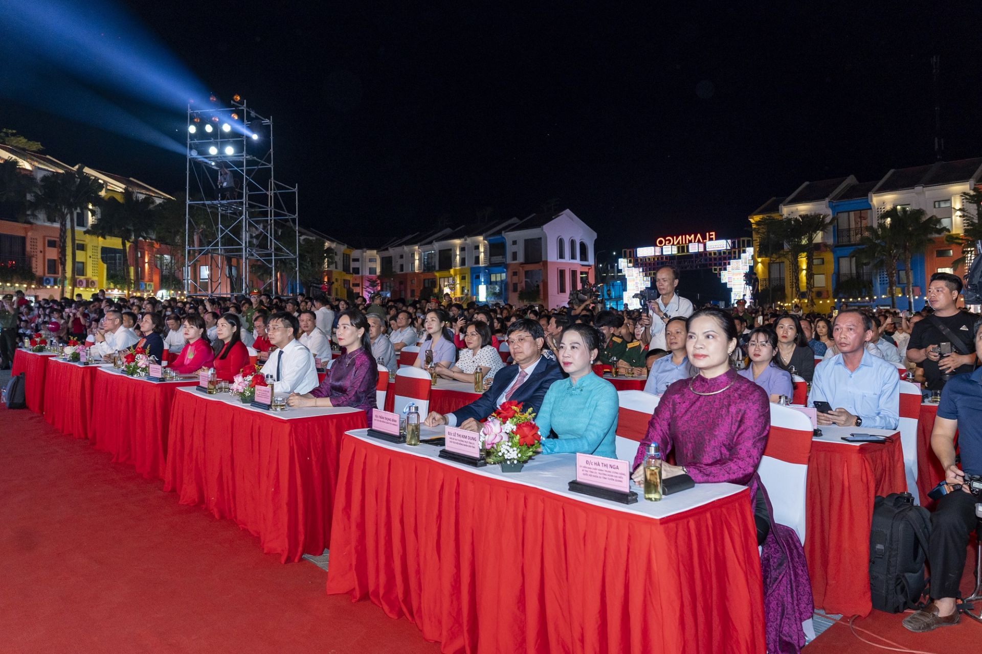 Các đại biểu dự lễ khai mạc Năm du lịch Tuyên Quang năm 2025 Các đại biểu dự lễ khai mạc Năm du lịch Tuyên Quang năm 2025