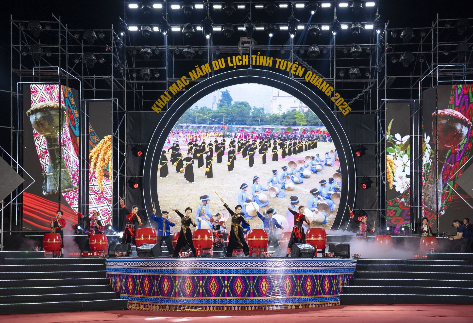 Chương trình nghệ thuật đặc sắc Chương trình nghệ thuật đặc sắc