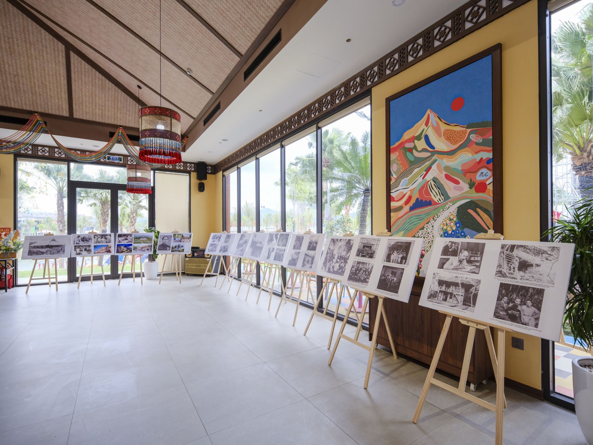 không gian trưng bày chuyên đề “80 năm vững bước từ trái tim Cách mạng” không gian trưng bày chuyên đề “80 năm vững bước từ trái tim Cách mạng”