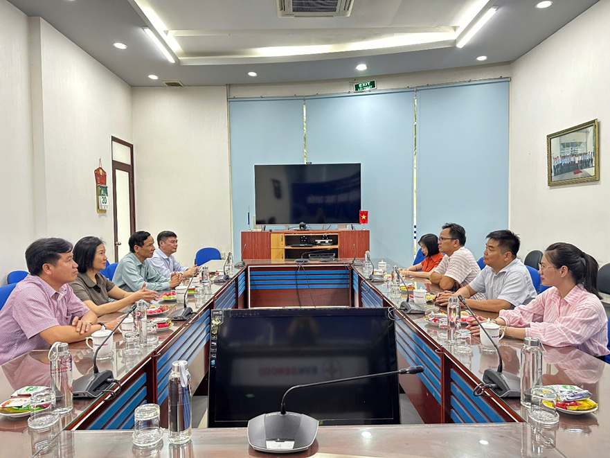 Quang cảnh buổi làm việc, giao lưu, học tập và chia sẻ kinh nghiệm Quang cảnh buổi làm việc, giao lưu, học tập và chia sẻ kinh nghiệm