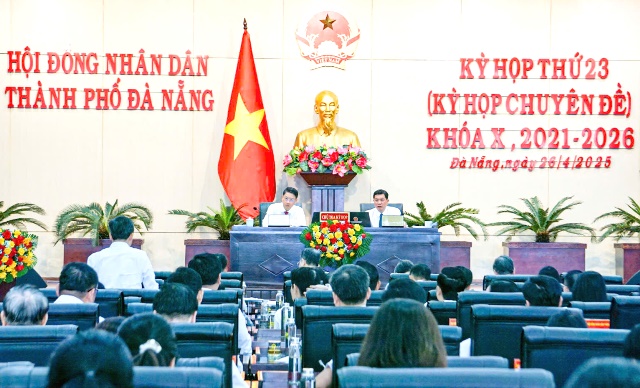 Toàn cảnh kỳ họp Hội đồng nhân dân thành phố Đà Nẵng sáng 26/4 Toàn cảnh kỳ họp Hội đồng nhân dân thành phố Đà Nẵng sáng 26/4