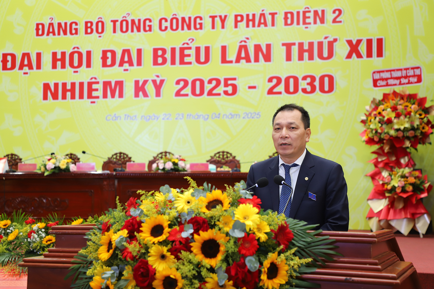 Đồng chí Đặng Hoàng An – Bí thư Đảng ủy, Chủ tịch HĐTV Tập đoàn Điện lực Việt Nam phát biểu chỉ đạo. Ảnh: Minh Lương Đồng chí Đặng Hoàng An – Bí thư Đảng ủy, Chủ tịch HĐTV Tập đoàn Điện lực Việt Nam phát biểu chỉ đạo. Ảnh: Minh Lương