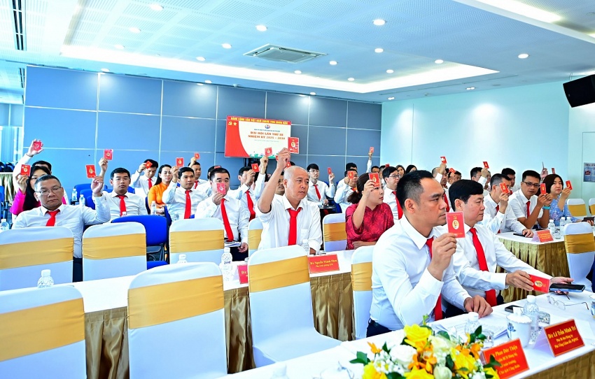 Trong không khí làm việc nghiêm túc, các đại biểu đã nhất trí thông qua các nội dung quan trọng tại Đại hội với tỷ lệ đồng thuận cao Trong không khí làm việc nghiêm túc, các đại biểu đã nhất trí thông qua các nội dung quan trọng tại Đại hội với tỷ lệ đồng thuận cao