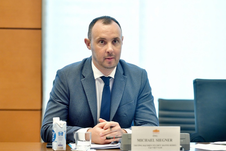Trưởng đại diện Quỹ Hanns Seidel Foundation tại Việt Nam Michael Siegner Trưởng đại diện Quỹ Hanns Seidel Foundation tại Việt Nam Michael Siegner