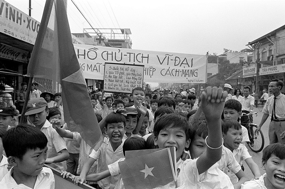 Chiến thắng 30/4/1975 thể hiện sự hội tụ sức mạnh của toàn dân tộc, sức mạnh của khối đại đoàn kết toàn dân. (Ảnh tư liệu) Chiến thắng 30/4/1975 thể hiện sự hội tụ sức mạnh của toàn dân tộc, sức mạnh của khối đại đoàn kết toàn dân. (Ảnh tư liệu)