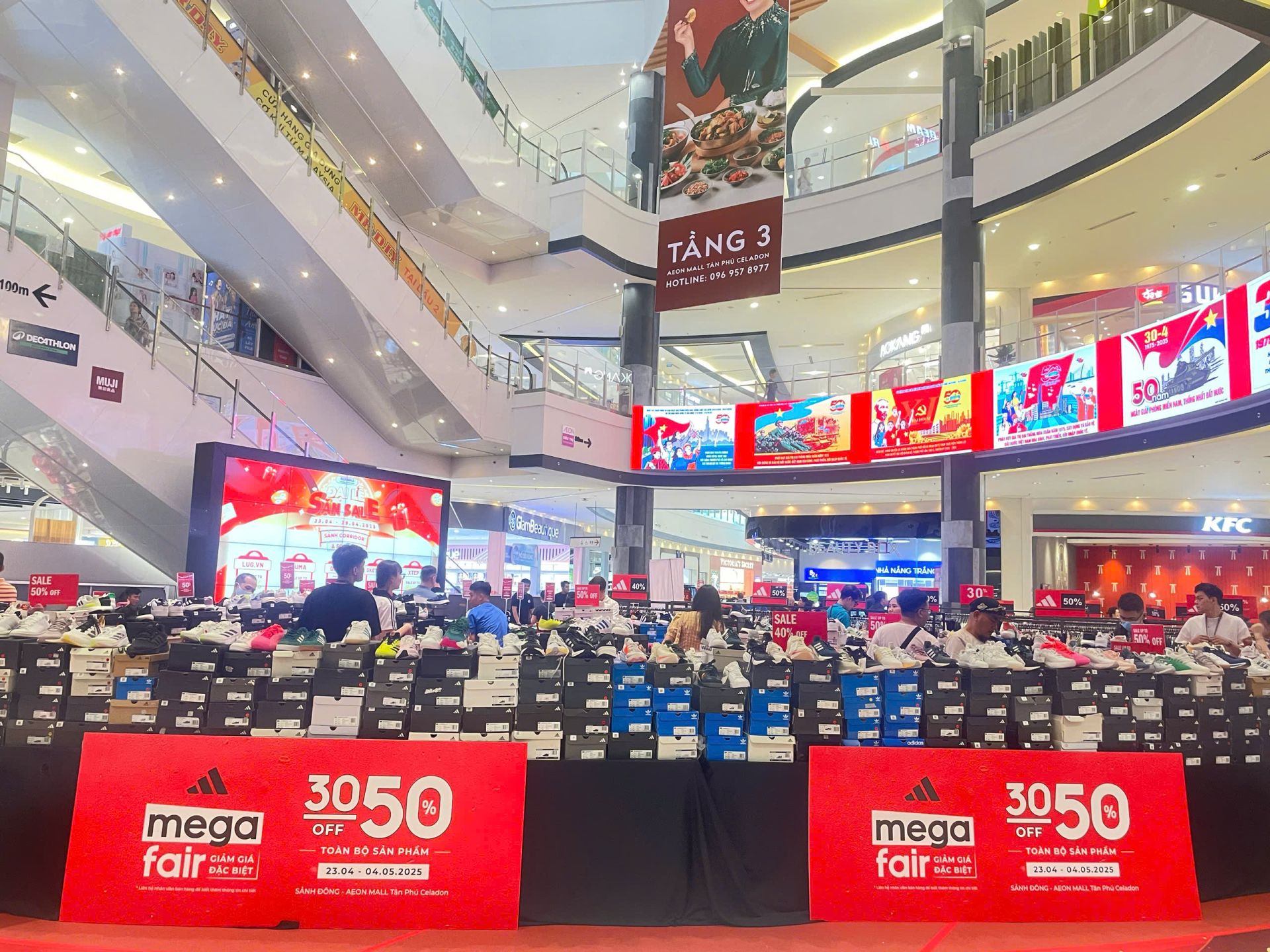 Săn sale mừng đại lễ lên đến 50% Săn sale mừng đại lễ lên đến 50%