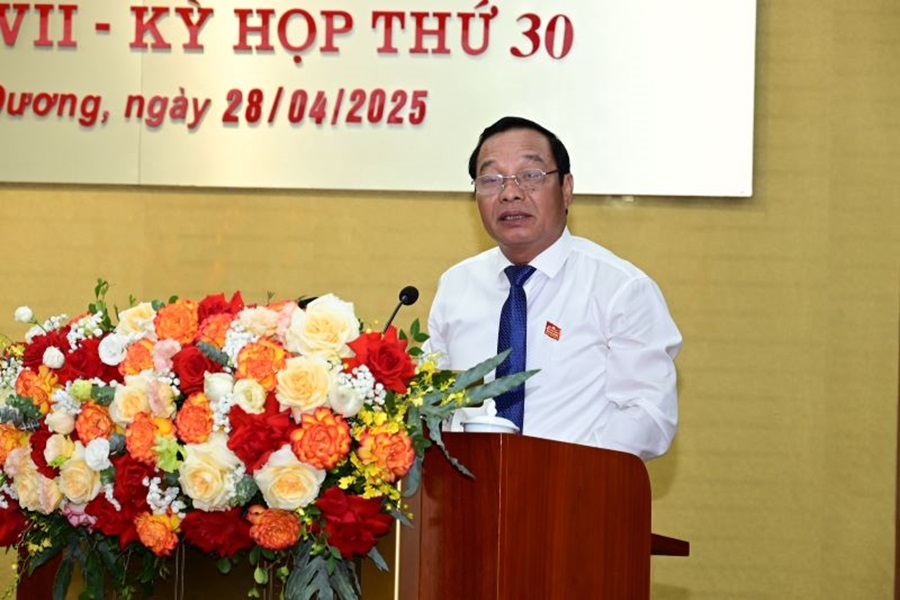 Ông Lê Văn Hiệu, Phó Bí thư Thường trực Tỉnh ủy, Chủ tịch HĐND tỉnh Hải Dương phát biểu khai mạc kỳ họp