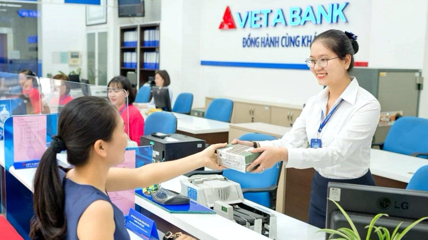Ngân hàng TMCP Việt Á vừa điều chỉnh lãi suất huy động, đồng loạt giảm 0,1%/năm ở các kỳ hạn từ 6-36 tháng. (Ảnh minh họa)