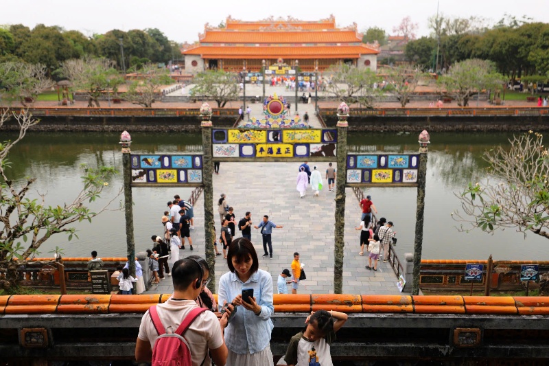 Đại Nội Huế không bao giờ vắng khách Đại Nội Huế không bao giờ vắng khách