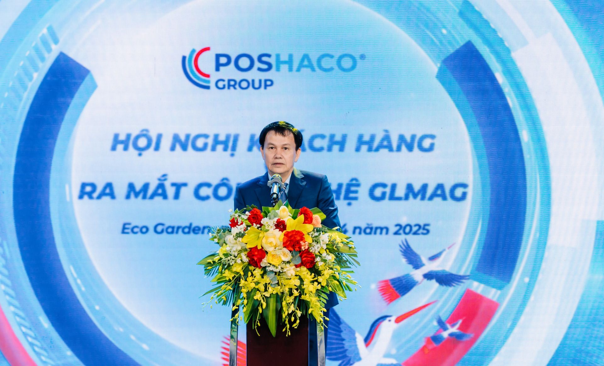 Chủ tịch Trần Văn Mịch phát biểu nhấn mạnh tầm nhìn “làm chủ công nghệ lõi” và khẳng định vị thế thương hiệu Việt trong lĩnh vực vật liệu xây dựng. Chủ tịch Trần Văn Mịch phát biểu nhấn mạnh tầm nhìn “làm chủ công nghệ lõi” và khẳng định vị thế thương hiệu Việt trong lĩnh vực vật liệu xây dựng.
