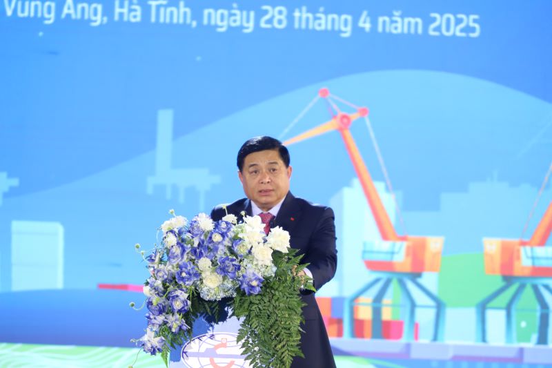 Phó Thủ tướng Chính phủ Việt Nam Nguyễn Chí Dũng phát biểu tại buổi lễ.