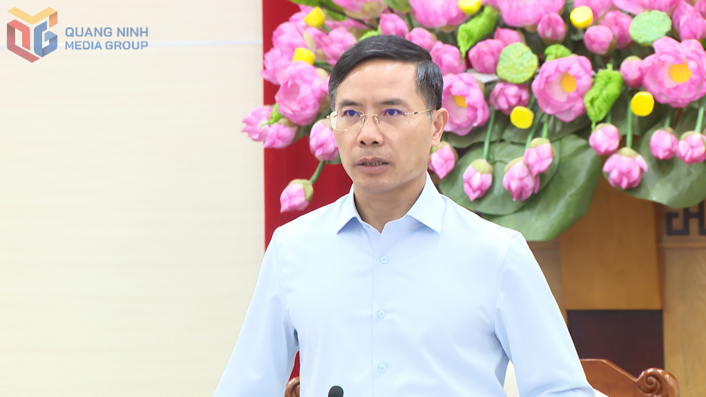 Ông Phạm Đức Ấn, Phó Bí thư Tỉnh ủy, Chủ tịch UBND tỉnh Quảng Ninh chủ trì phiên họp UBND tỉnh thường kỳ tháng 4. Ông Phạm Đức Ấn, Phó Bí thư Tỉnh ủy, Chủ tịch UBND tỉnh Quảng Ninh chủ trì phiên họp UBND tỉnh thường kỳ tháng 4.