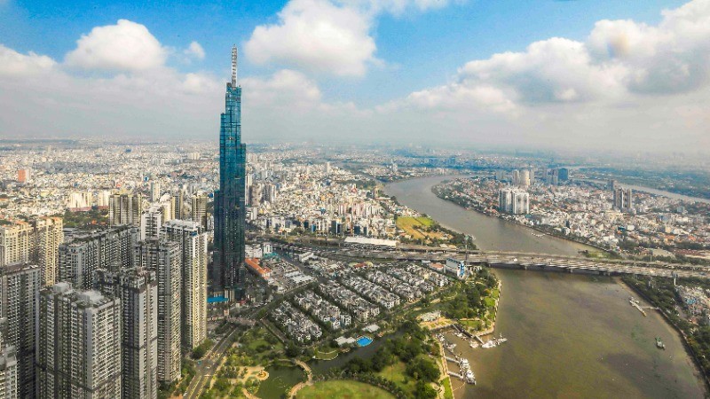 Sau 50 năm xây dựng và phát triển, hạ tầng Thành phố Hồ Chí Minh ngày càng đồng bộ, hiện đại. (Ảnh: THẾ ĐẠI) Sau 50 năm xây dựng và phát triển, hạ tầng Thành phố Hồ Chí Minh ngày càng đồng bộ, hiện đại. (Ảnh: THẾ ĐẠI)