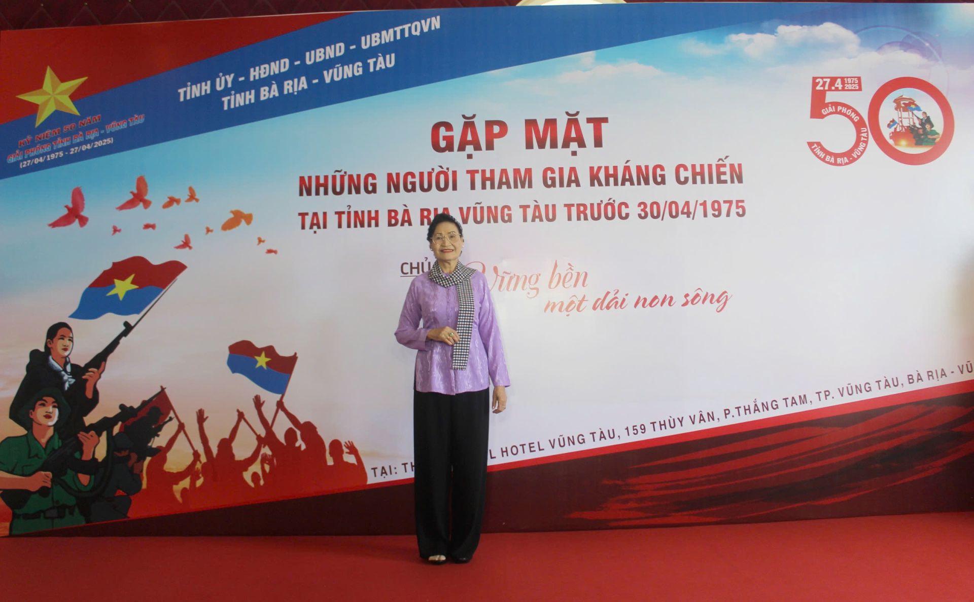Bà Phạm Thị Mỹ Hạnh tại buổi lễ gặp mặt những người tham gia kháng chiến tỉnh Bà Rịa Vũng Tàu Bà Phạm Thị Mỹ Hạnh tại buổi lễ gặp mặt những người tham gia kháng chiến tỉnh Bà Rịa Vũng Tàu