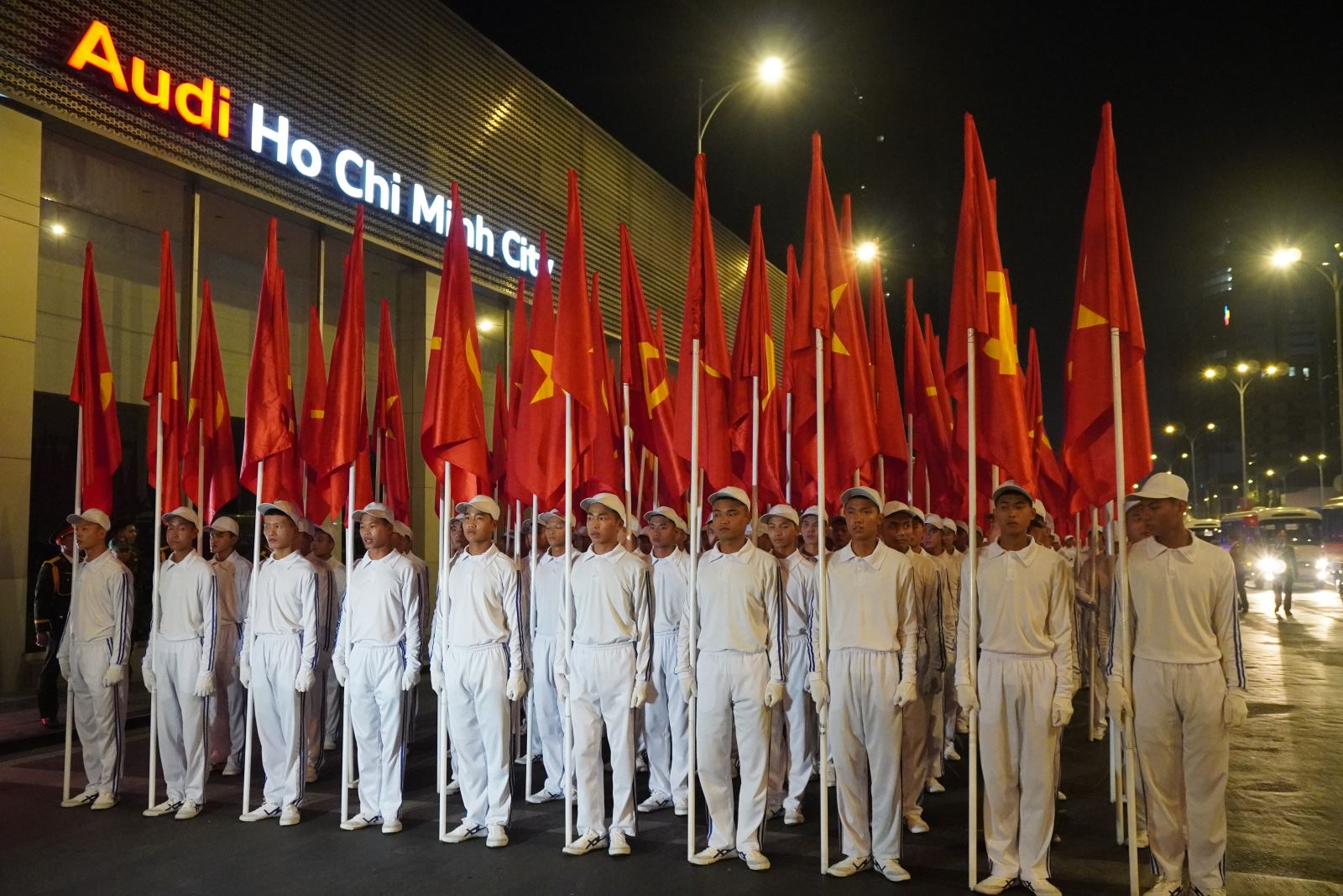 Khối cờ Đảng, cờ Tổ Quốc