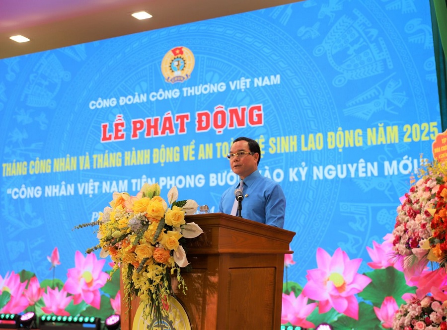 Ông Nguyễn Đình Khang, Uỷ viên Ban chấp hành Trung ương Đảng, Chủ tịch Tổng Liên đoàn Lao động Việt Nam Ông Nguyễn Đình Khang, Uỷ viên Ban chấp hành Trung ương Đảng, Chủ tịch Tổng Liên đoàn Lao động Việt Nam