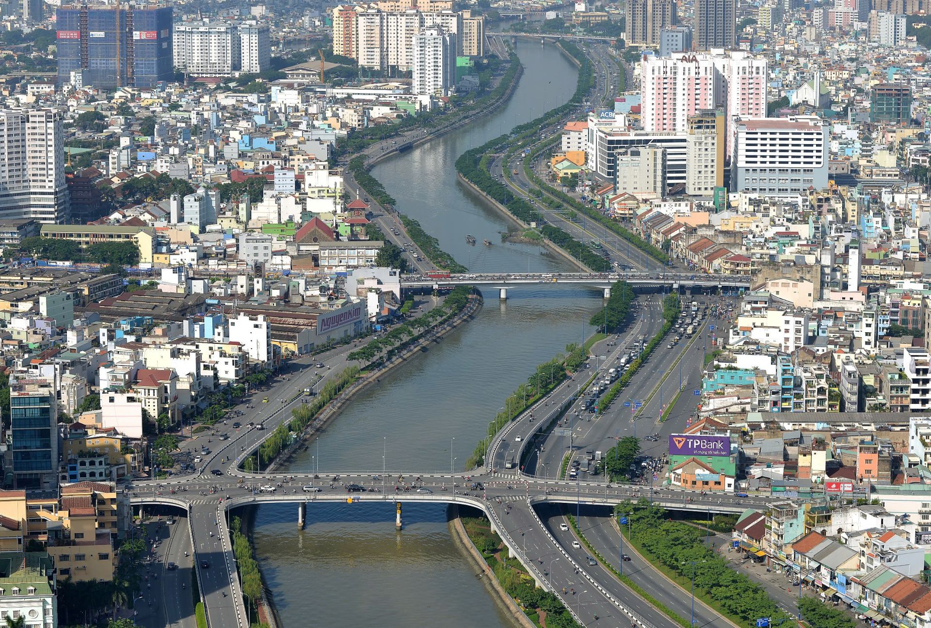 TP. Hồ Chí Minh có bốn lợi thế quan trọng để trở thành trung tâm tài chính quốc tế (Ảnh: Kim Cương/Báo Ảnh Việt Nam) TP. Hồ Chí Minh có bốn lợi thế quan trọng để trở thành trung tâm tài chính quốc tế (Ảnh: Kim Cương/Báo Ảnh Việt Nam)