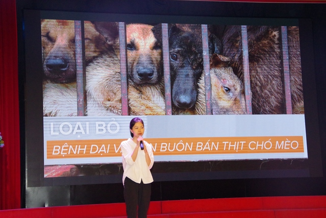 Nhà báo Nguyễn Toàn Thắng – Tổng biên tập Tạp chí Thanh niên, Đại diện Ban tổ chức phát biểu nêu bật ý nghĩa của chương trình Nhà báo Nguyễn Toàn Thắng – Tổng biên tập Tạp chí Thanh niên, Đại diện Ban tổ chức phát biểu nêu bật ý nghĩa của chương trình