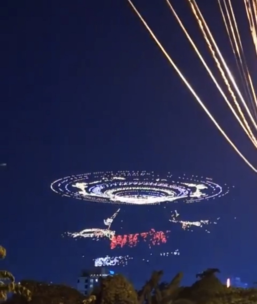 Ngừng biểu diễn 10.500 drone